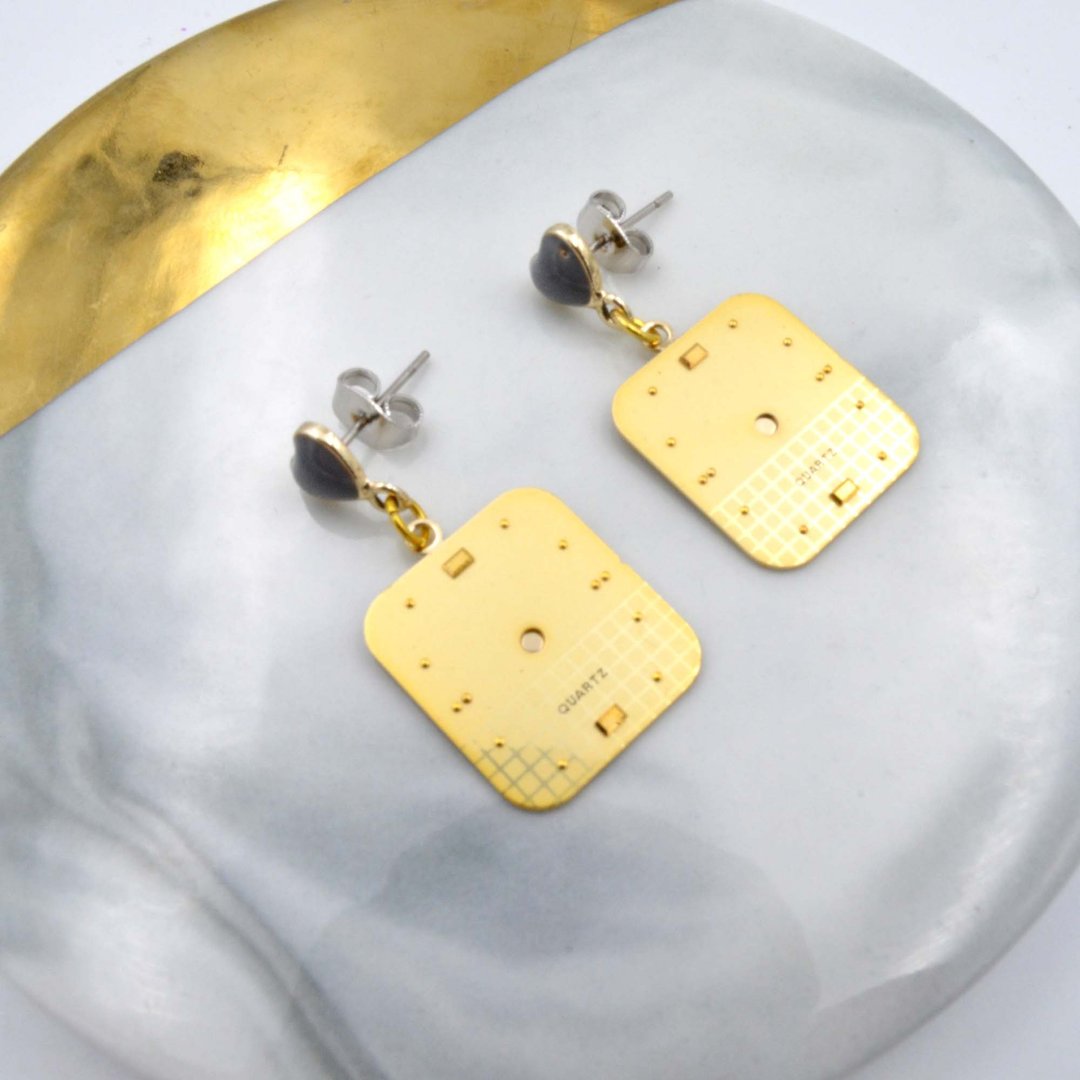 金色古董表面耳环  Golden Vintage Dial Earrings - 耳环/耳夹 - 其他金属 金色