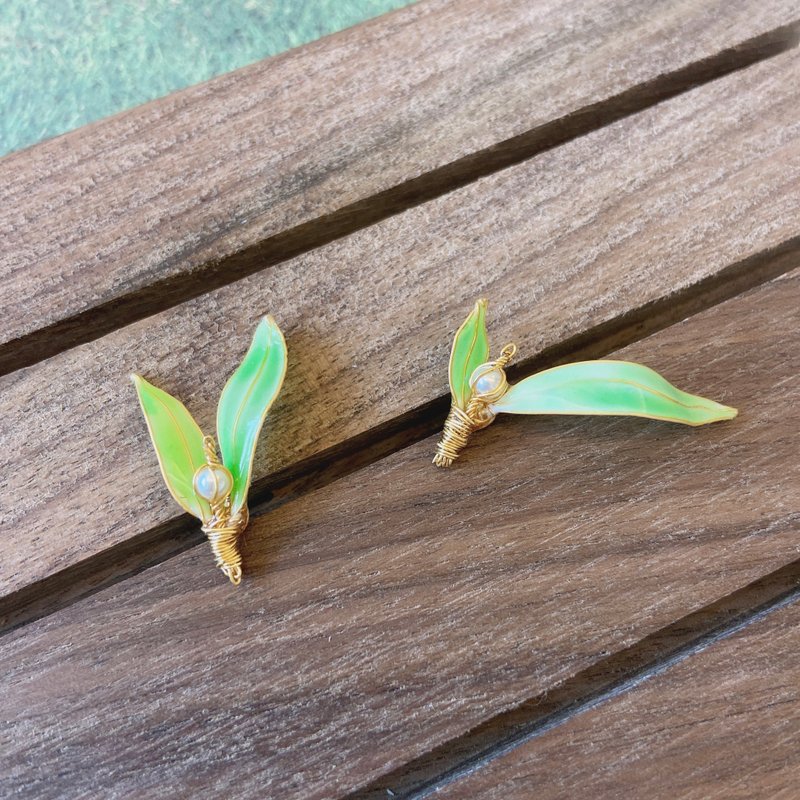 【AurorA百宝盒】A022绿植系列─初芽─耳针 - 耳环/耳夹 - 树脂 