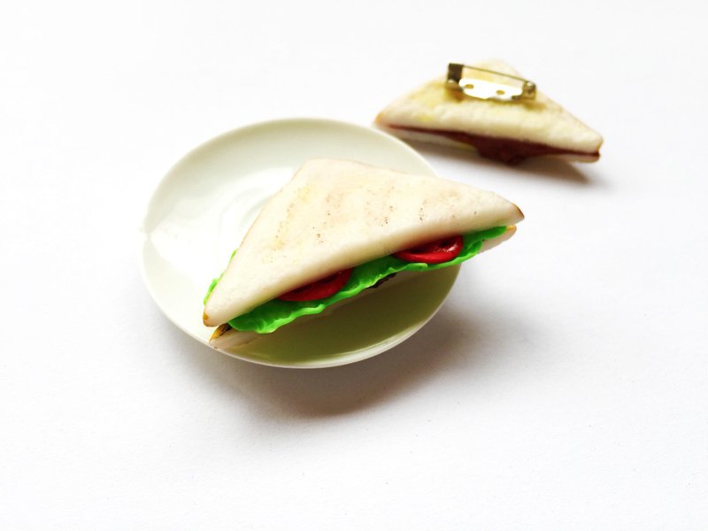 sandwich brooch - 胸针 - 粘土 白色