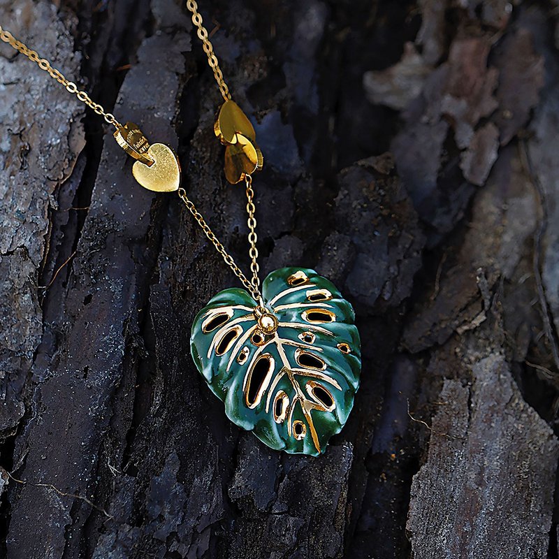 【龟背竹】独特小众植物手绘绿金陶瓷钛钢叠戴项链 - 项链 - 瓷 多色