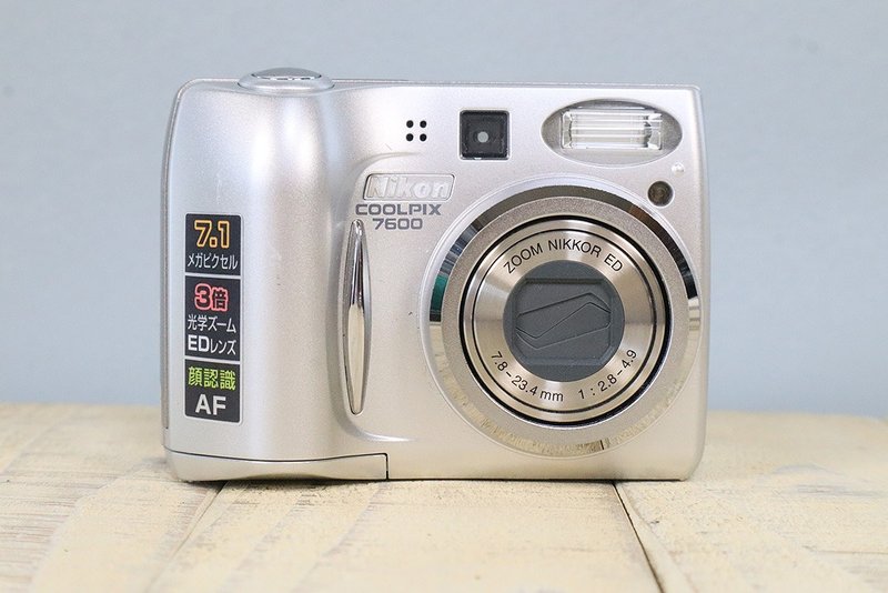 [工作项目] Nikon Coolpix 7600 轻便型数位相机 S/N 20413761 P020 - 相机 - 其他金属 银色