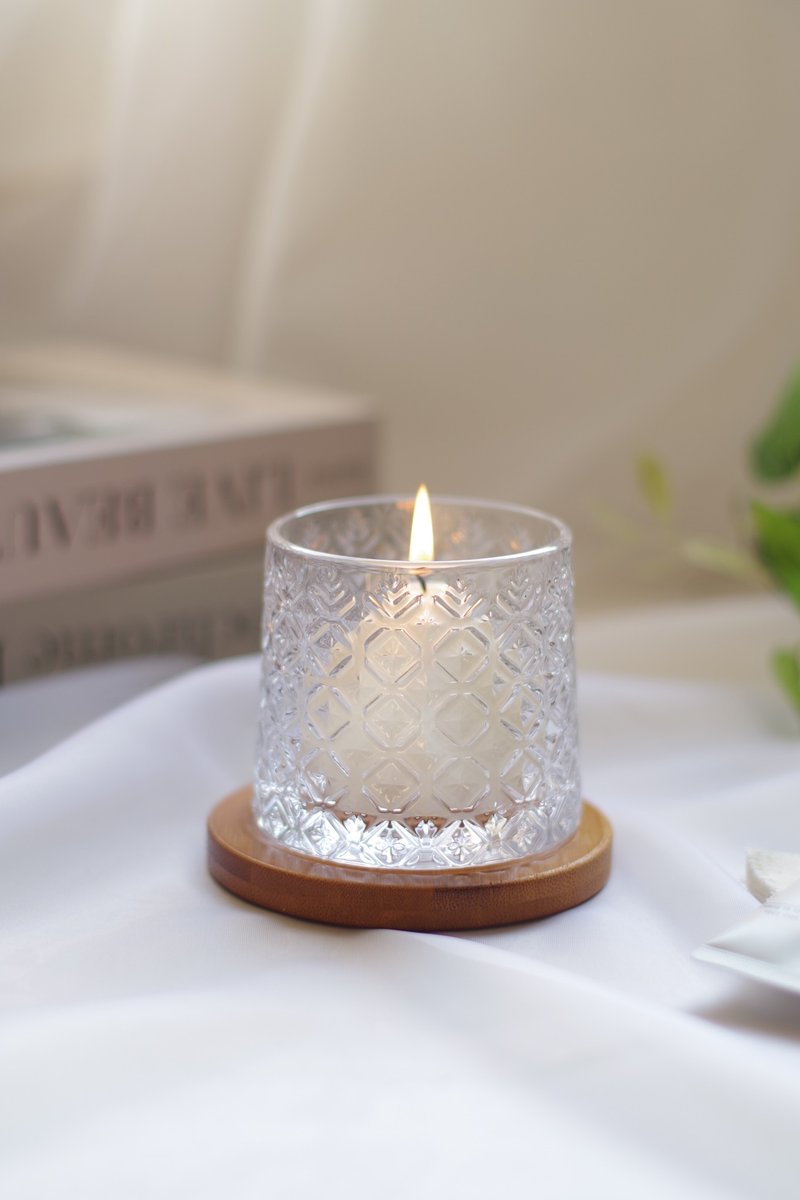 薄荷摩希托香气 疗愈空间 大豆蜡烛与烛杯组 ~Mellow Candle~ - 蜡烛/烛台 - 玻璃 白色