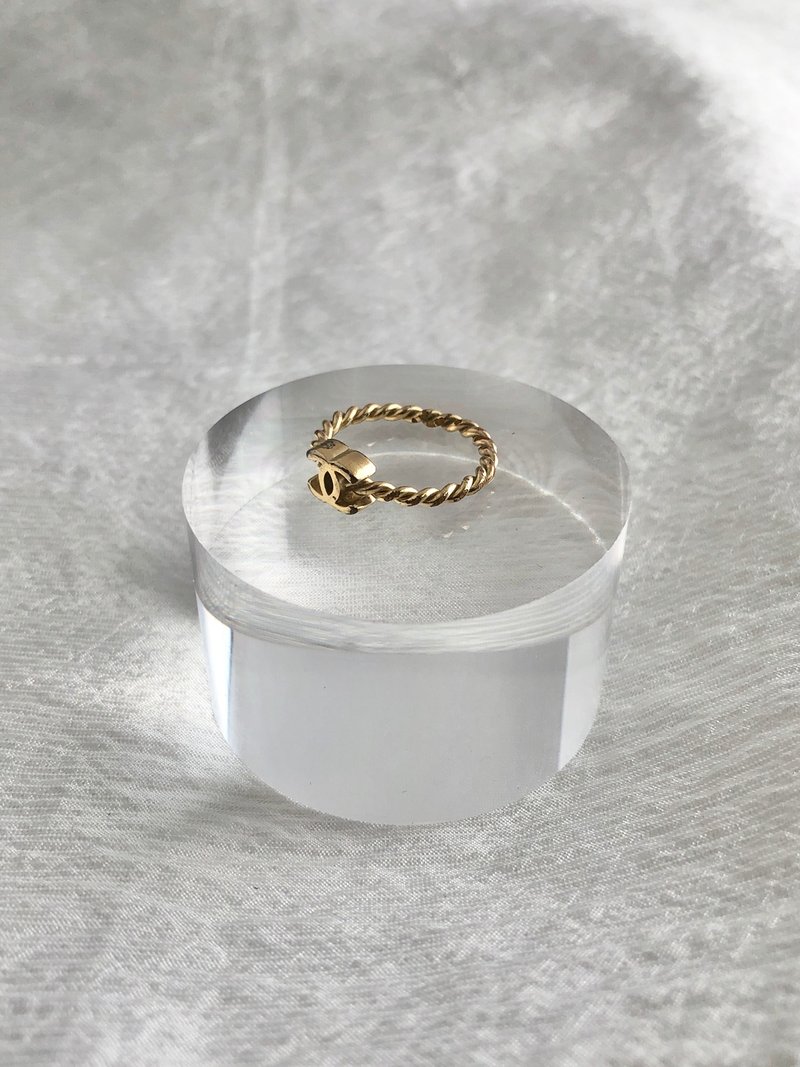 【VintageShop solo 日本直送中古包专卖店】CHANEL 香奈儿 戒指 金色 经典双 C Logo vintage 古着 design - 戒指 - 其他材质 金色