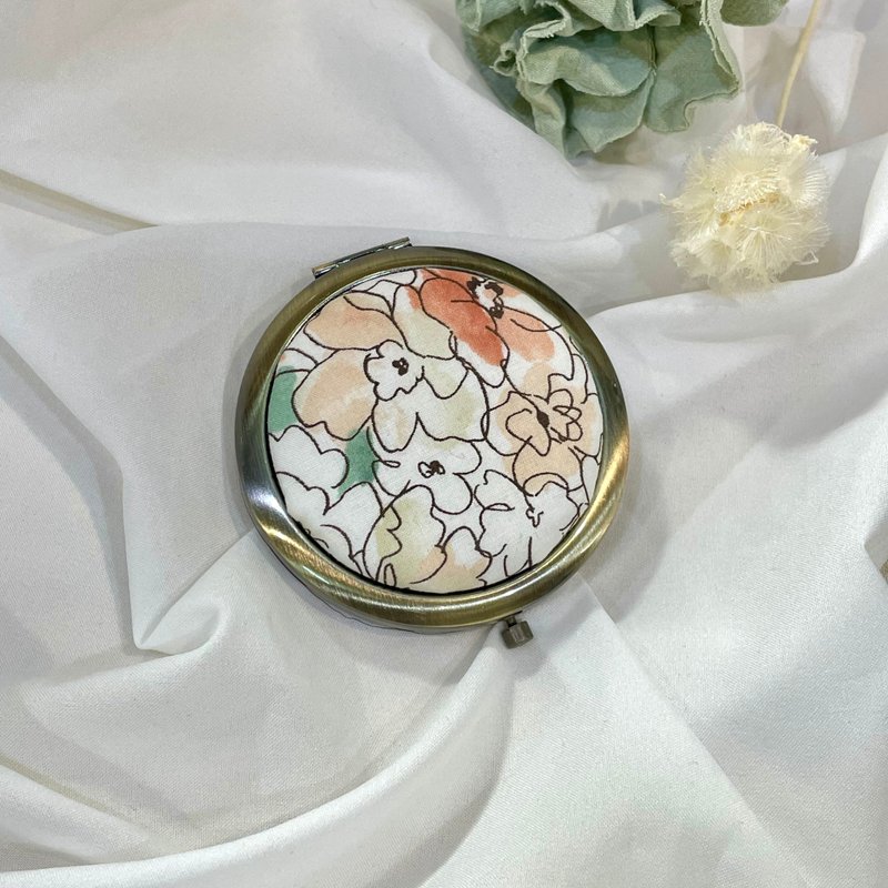 花漾圆镜 随身镜 桔色花朵 - 彩妆刷具/镜子/梳子 - 玻璃 橘色