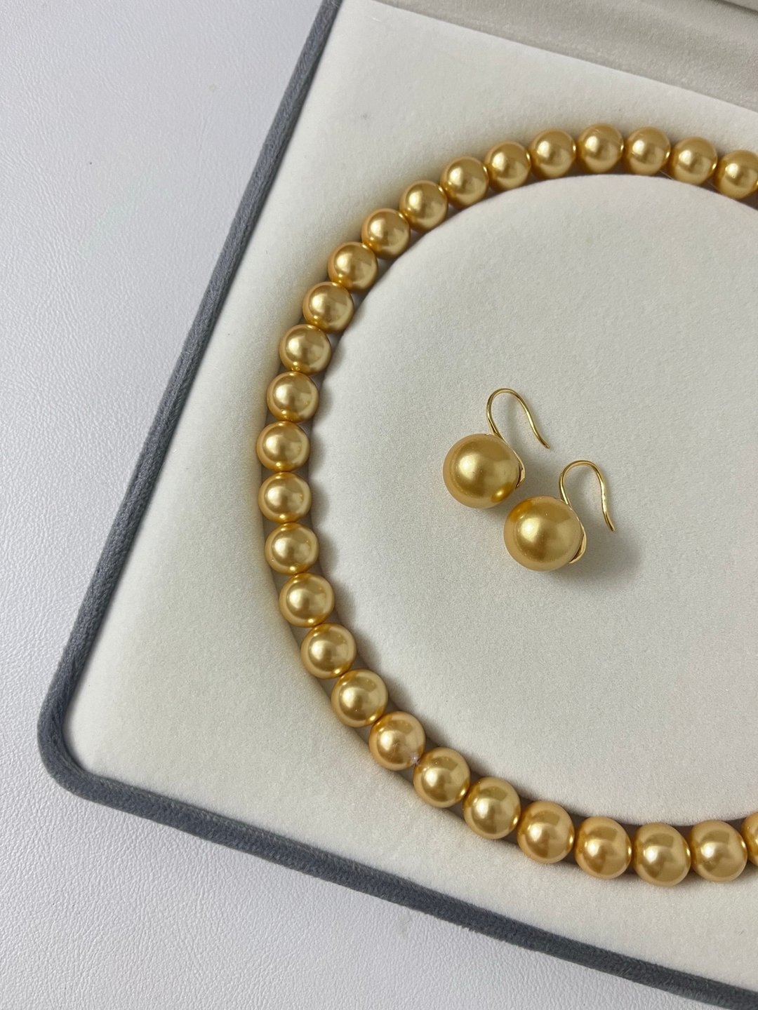 南洋金珠 浓茶金色施家珍珠 正圆强光项链 礼物 - 项链 - 其他材质 金色