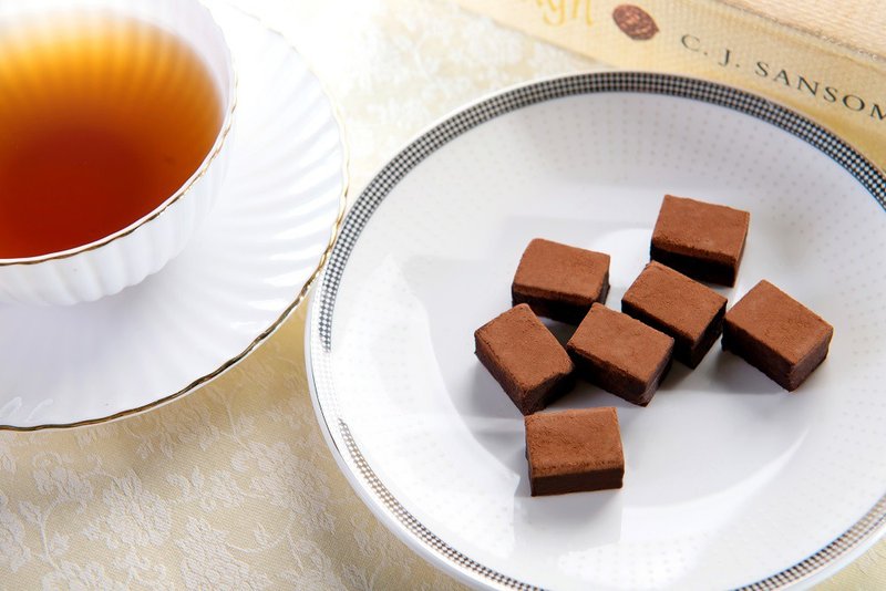 巧克力云庄 - 皇家伯爵茶生巧克力 (35 块/盒_附提袋) - 巧克力 - 新鲜食材 咖啡色