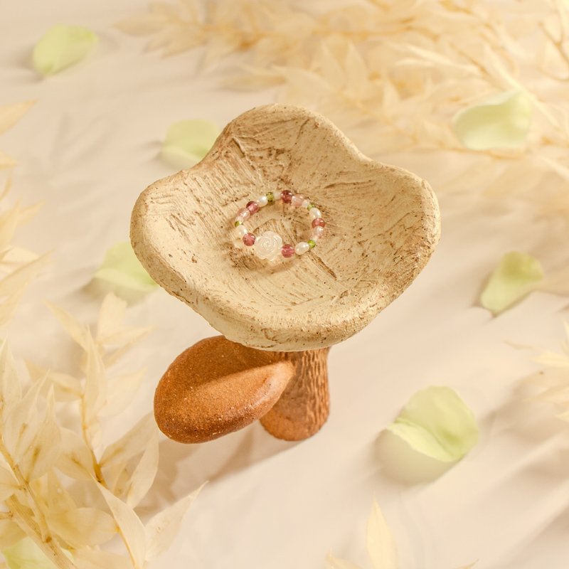 粉色玫瑰花 - 碧玺 白蝶贝 天然石戒指 - 戒指 - 水晶 多色