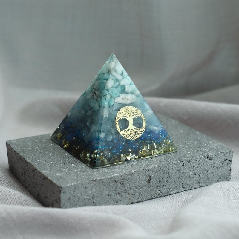 【海蓝宝、天河石、蓝玉髓】奥根水晶能量金字塔Orgonite 6x6 cm - 摆饰 - 水晶 多色
