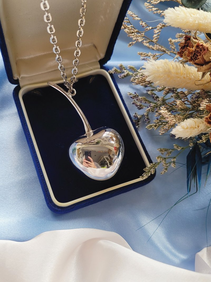 美国西洋古董饰品 / 可爱银色樱桃摩登项链/复古珠宝首饰 - 项链 - 其他金属 