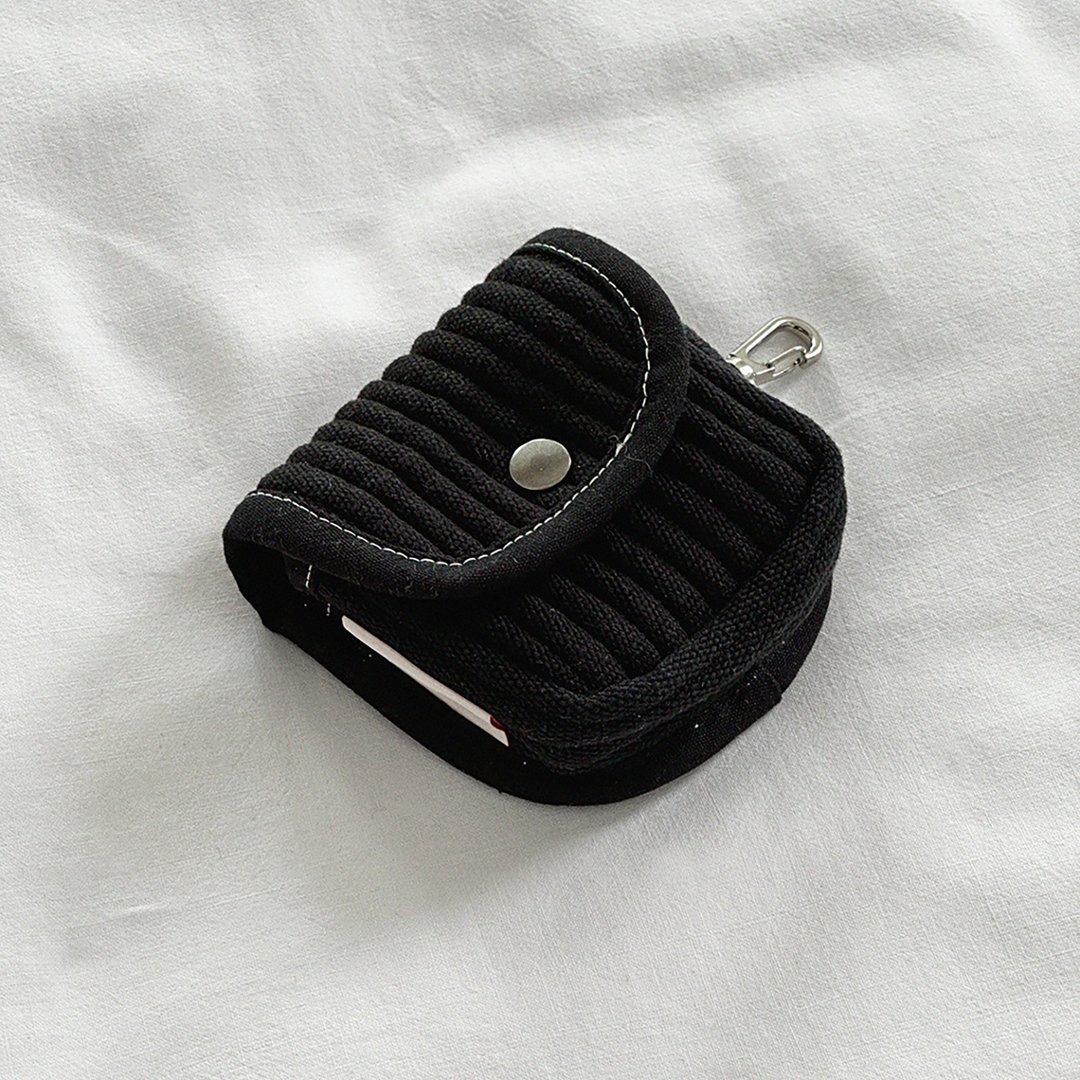 Micro Pouch _ 黑色 - 化妆包/杂物包 - 棉．麻 黑色