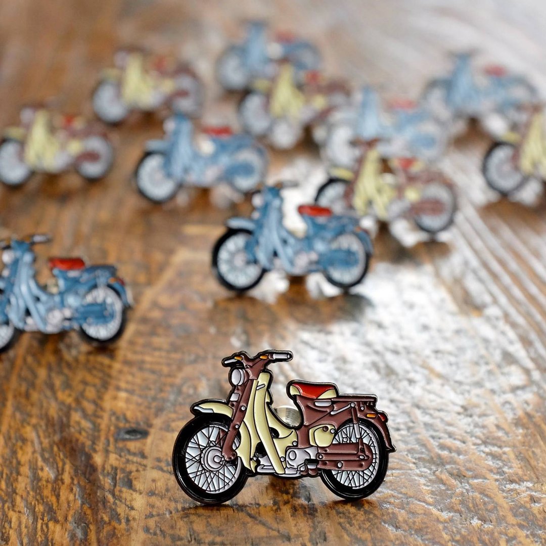 Pin 纯铜别针 - Super CUB C100茶色 - 胸针 - 其他金属 