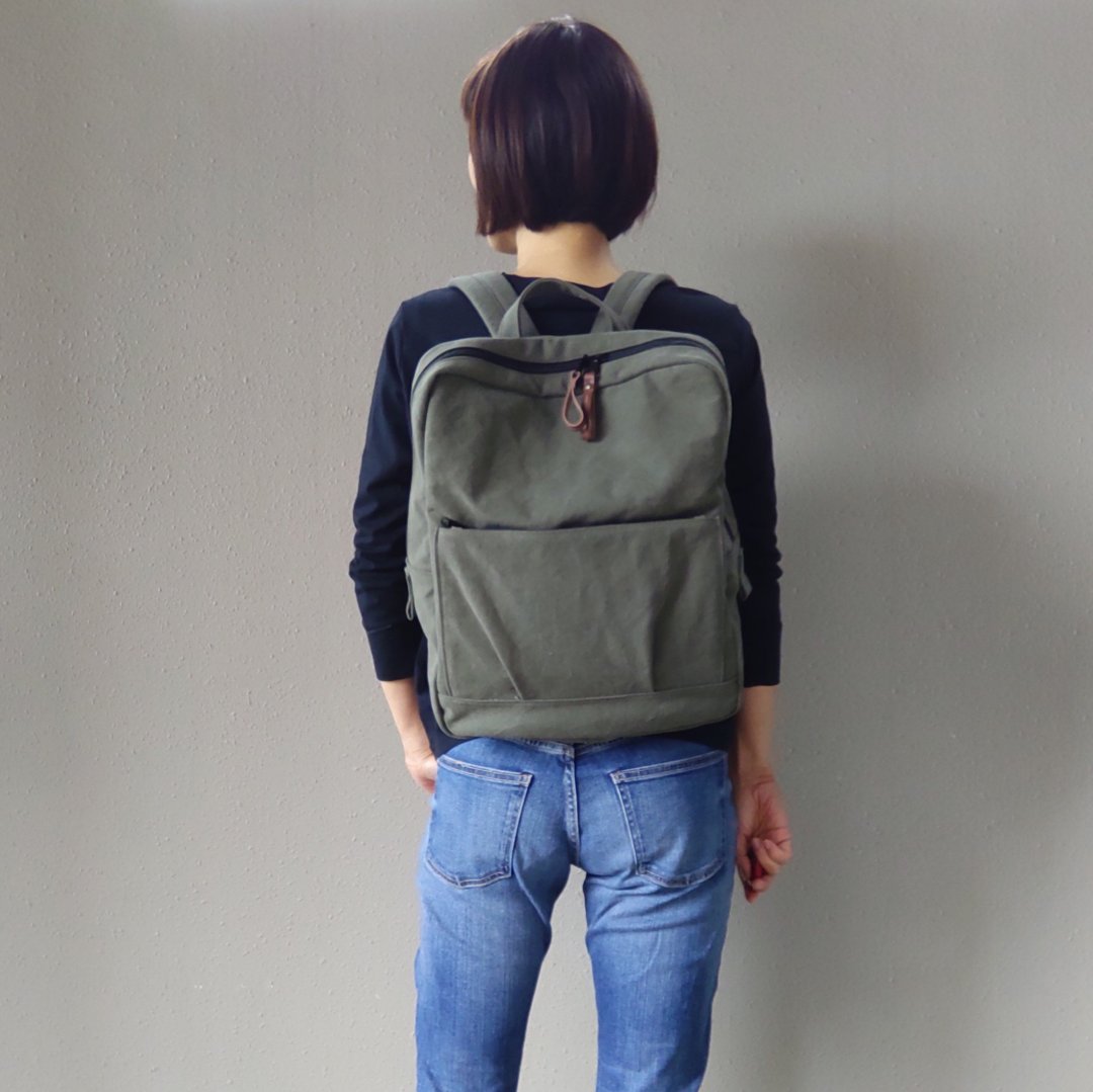 Handmade Japanese canvas backpack / square shape / khaki/Lsize - 后背包/双肩包 - 棉 绿色