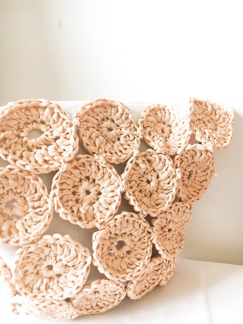 卡其色圆形草绳编织化妆袋 - 手拿包 - 棉．麻 卡其色