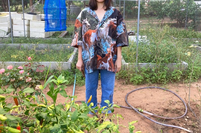 夏威夷衬衫，棉质印花，印有野马图案，棕色调，宽松版型夏威夷衬衫。 - 男装衬衫 - 棉．麻 多色