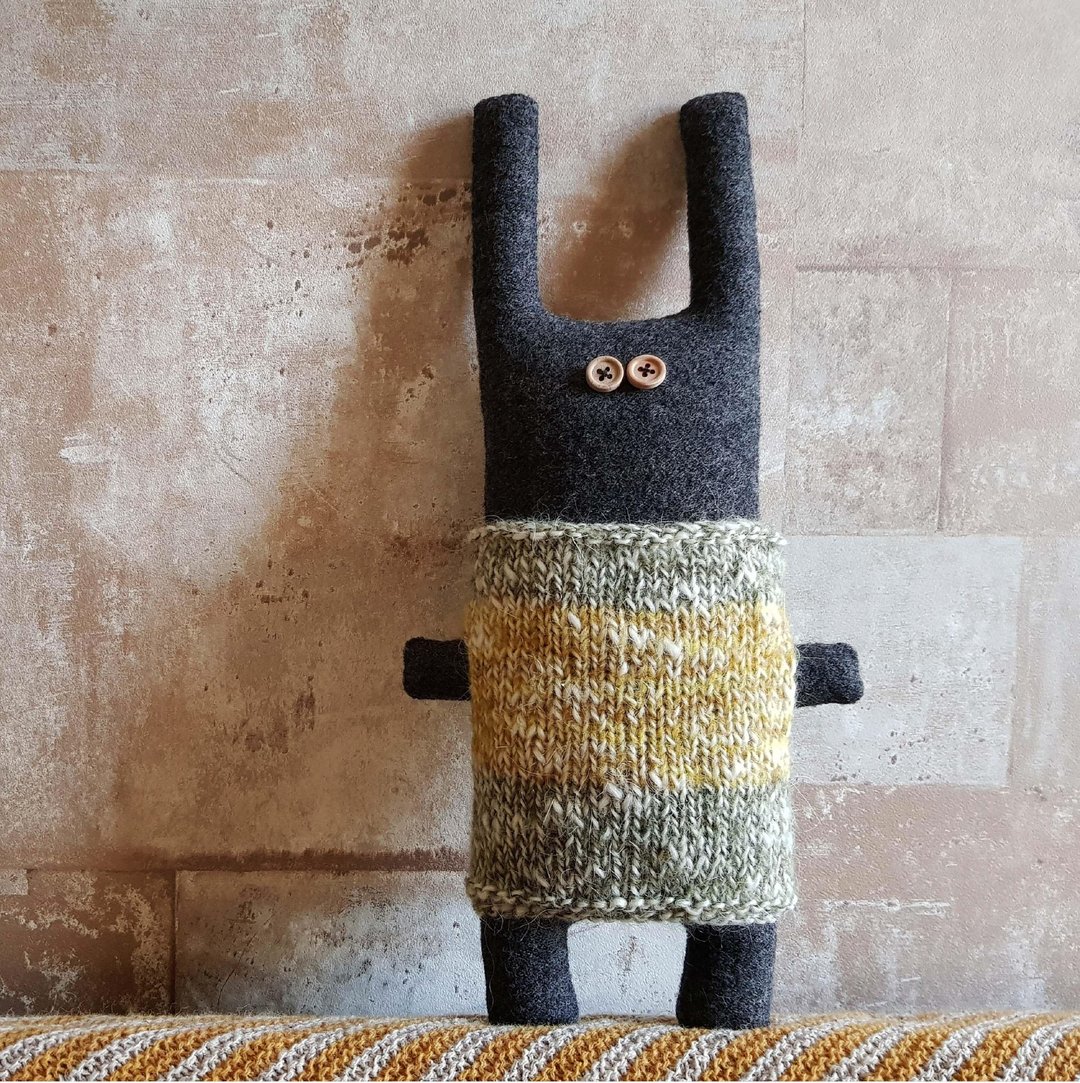 black Rabbit in sweater sewing pattern PDF, knitted pattern, 2 Digital tutorials - 手工艺教程/工具书 - 其他材质 