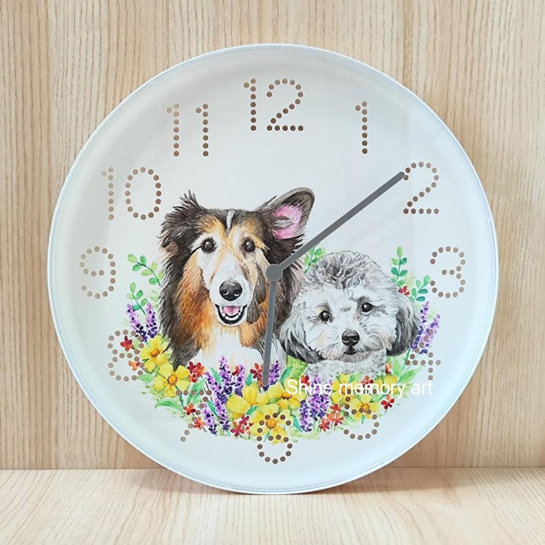 【定制】手绘宠物狗狗挂墙时钟-两只|纪念 礼物 毛小孩 - 订制抱枕/饰品 - 塑料 