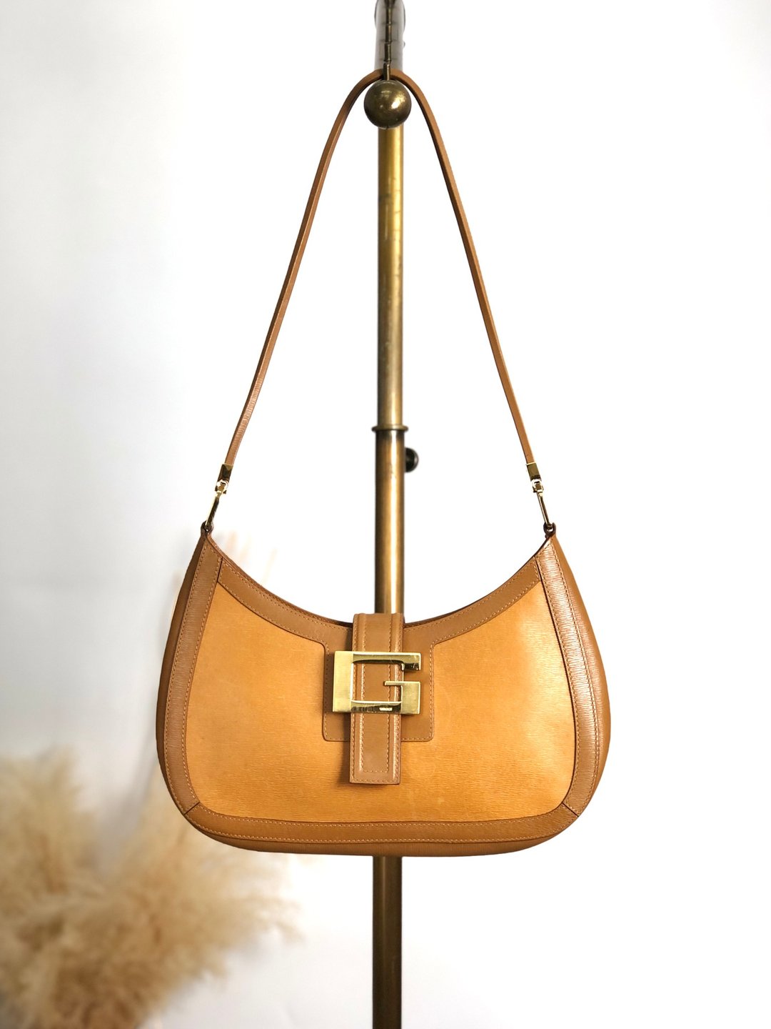 【 日本直送 名牌中古包 】GUCCI 古驰 侧背包 棕色 标志 扣环 皮革 vintage 古董 hry8in - 侧背包/斜挎包 - 真皮 咖啡色