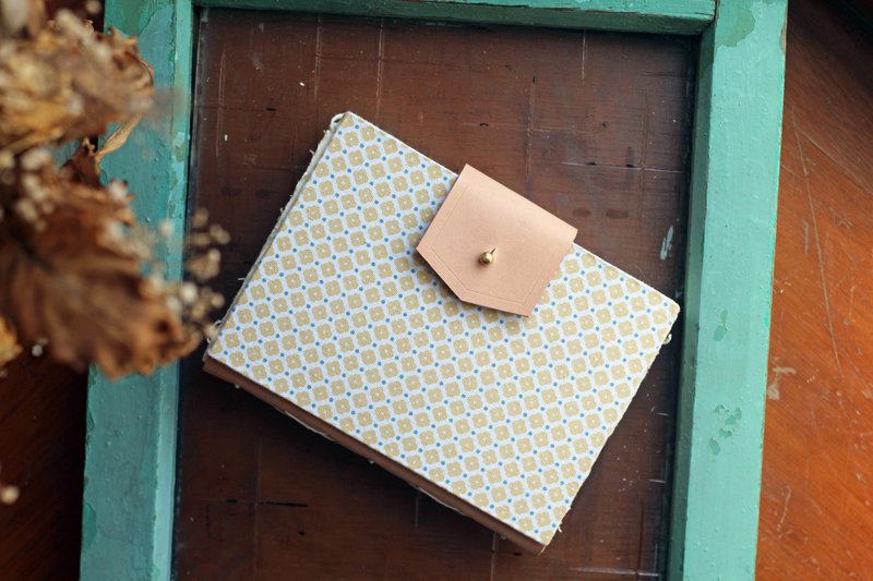 -鹅黄色的温暖- 手工笔记本 记事本 相册 手帐 皮革书背 礼物 - 笔记本/手帐 - 纸 黄色