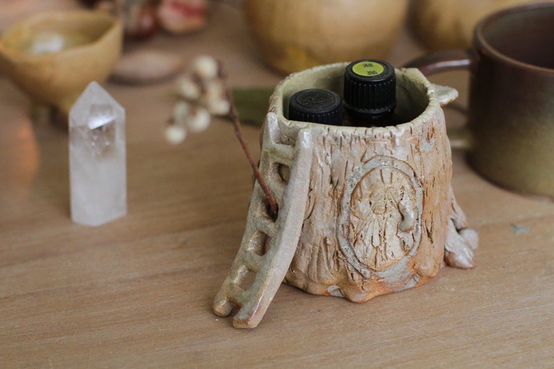 圣诞礼物 纯手捏树干造形收纳杯(不可装液体) - 收纳用品 - 陶 咖啡色