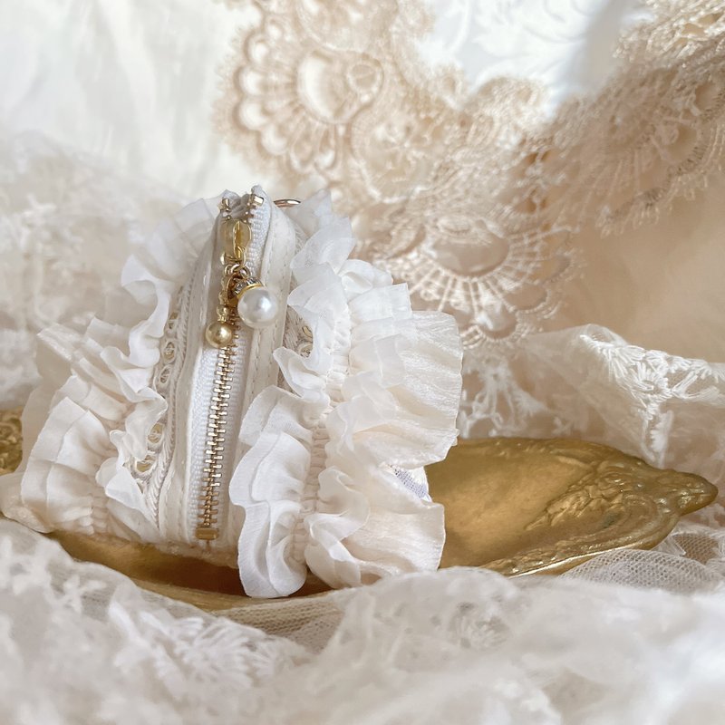 印度刺绣缎带 迷你立体三角小包　米白 - 化妆包/杂物包 - 其他材质 