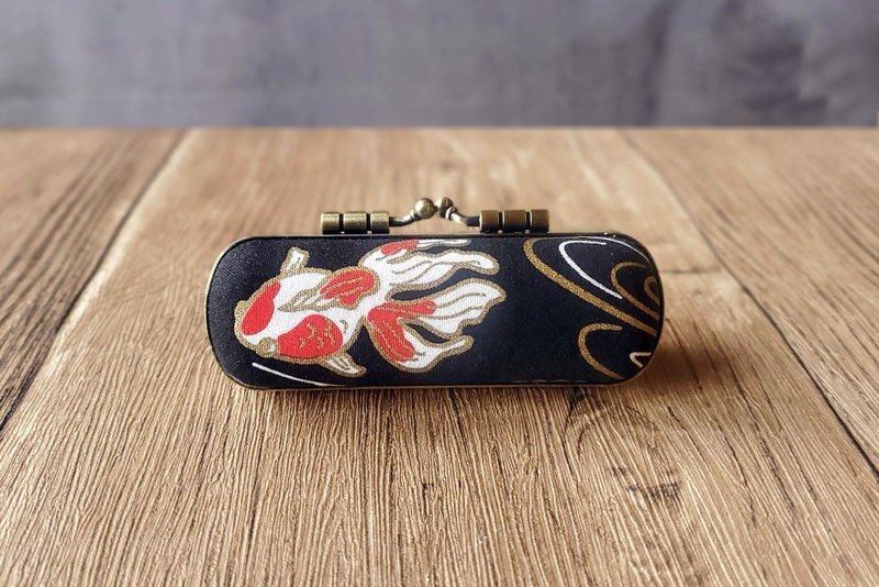 烫金 金鱼 日柄麻叶/红款 印章盒  口金 口红盒 耳机盒 - 印章/印台 - 棉．麻 