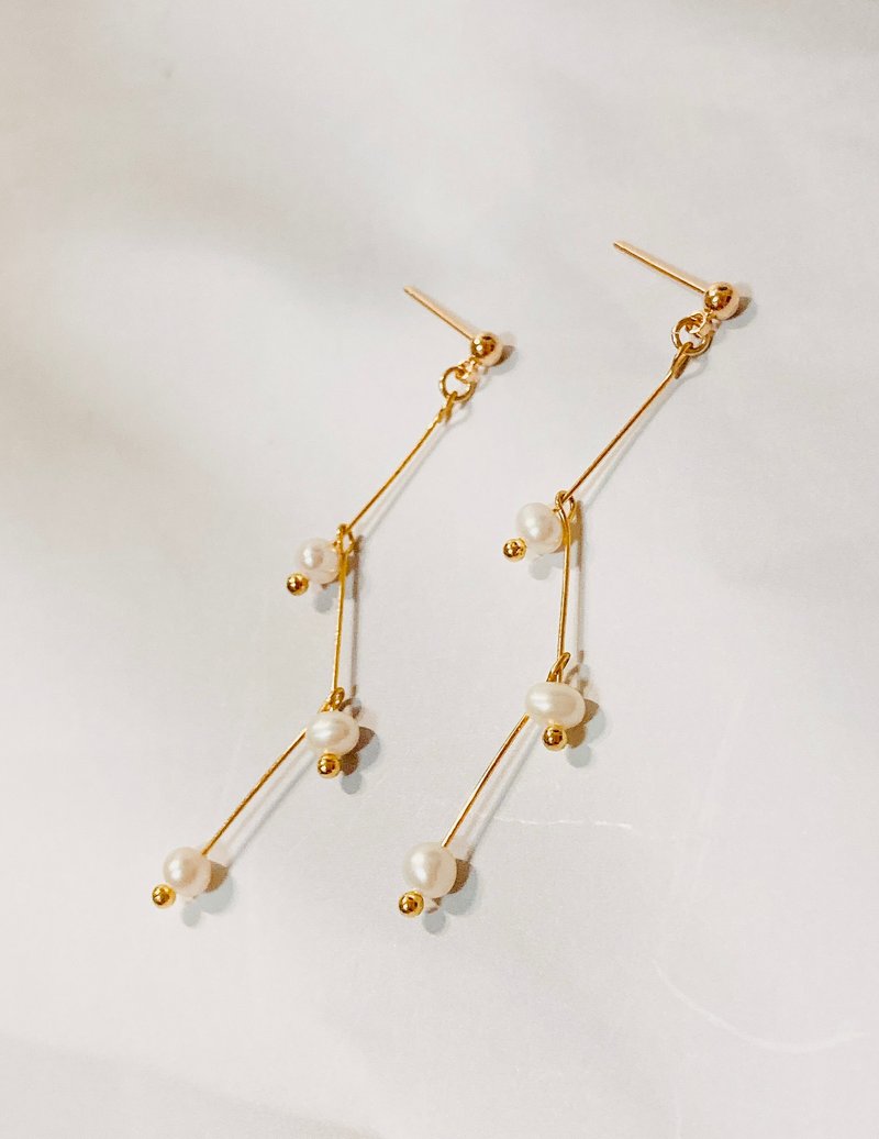 高质感手作~俐落~不规则珍珠耳环 - 耳环/耳夹 - 珍珠 