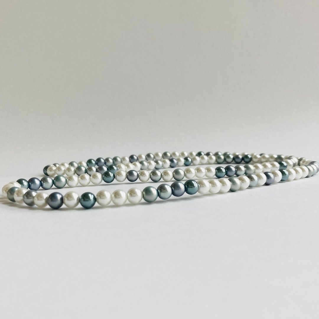 玻璃混合珍珠歌剧式项链 / 无尽连接工法 / 6mm 约 75cm / 蓝色 x 白色混搭 / 日本制造 - 项链 - 玻璃 蓝色