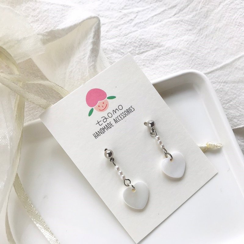 贝壳系列- 珍珠贝壳爱心耳环 - 耳环/耳夹 - 其他材质 白色
