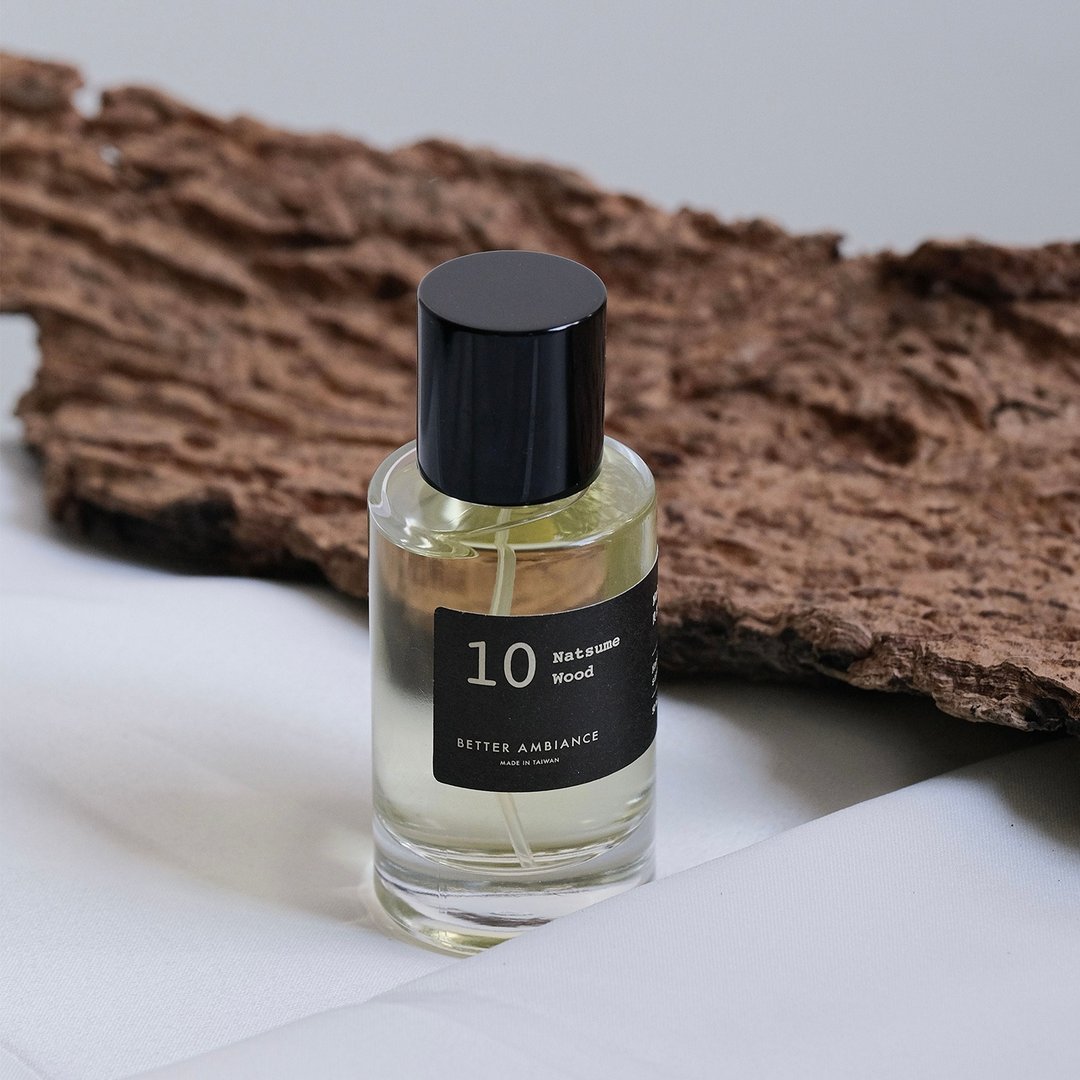 NO.10 夏目木 织品香氛喷雾 50ML - 香薰/精油/线香 - 玻璃 