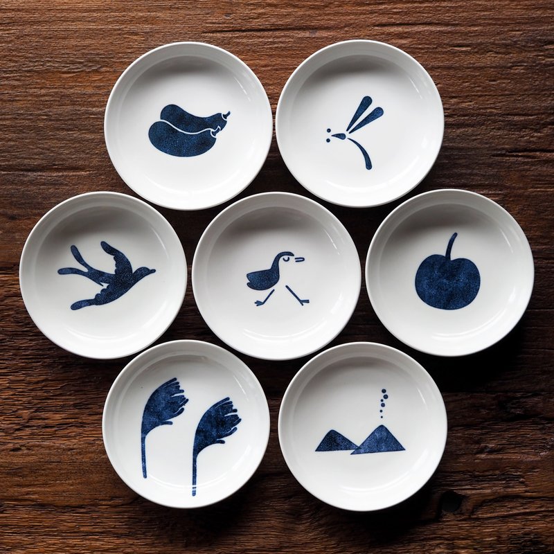 【青花小圆碟】可以当点心碟、小菜碟、酱料碟 - 浅碟/小碟子 - 瓷 白色