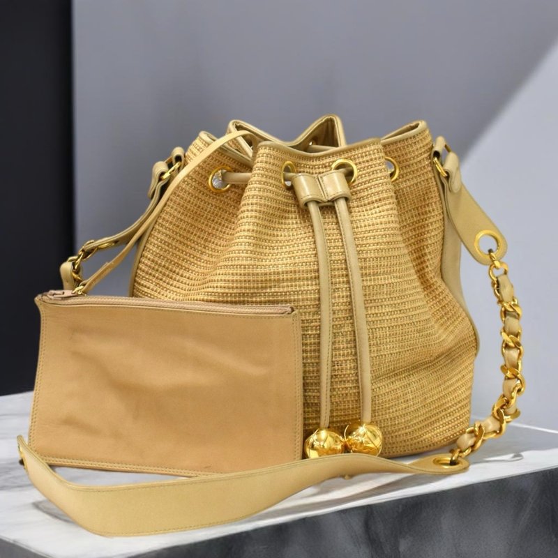 【LA LUNE】中古二手Chanel拉菲草金球皮革水桶包单肩侧背背手袋 - 侧背包/斜挎包 - 真皮 卡其色