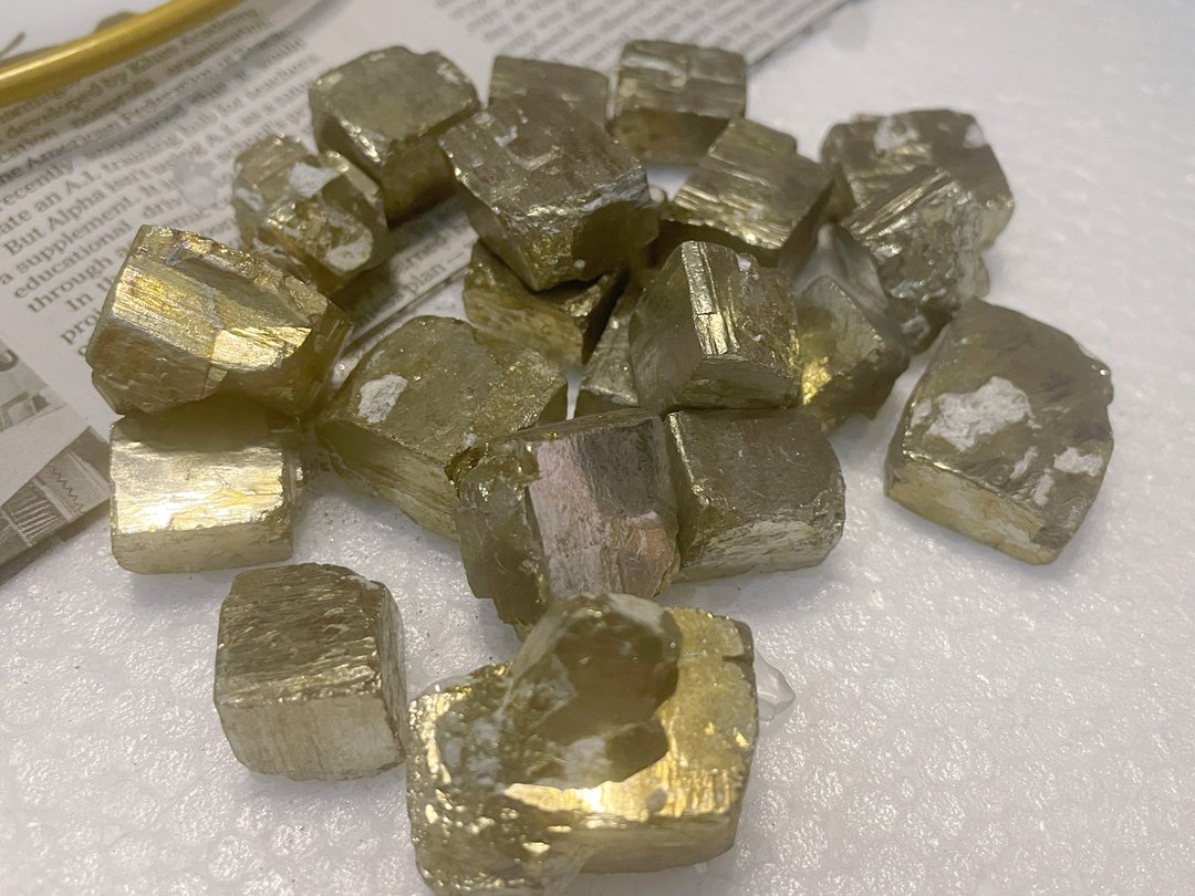 能量摆件 秘鲁天然黄铁矿 消磁 净化 财富 原石 20克 - 摆饰 - 水晶 黄色