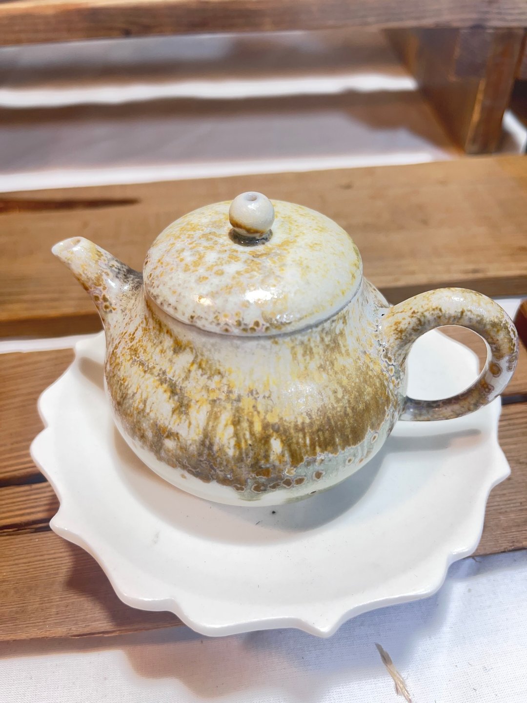 柴烧重落灰茶壶 - 茶具/茶杯 - 瓷 金色