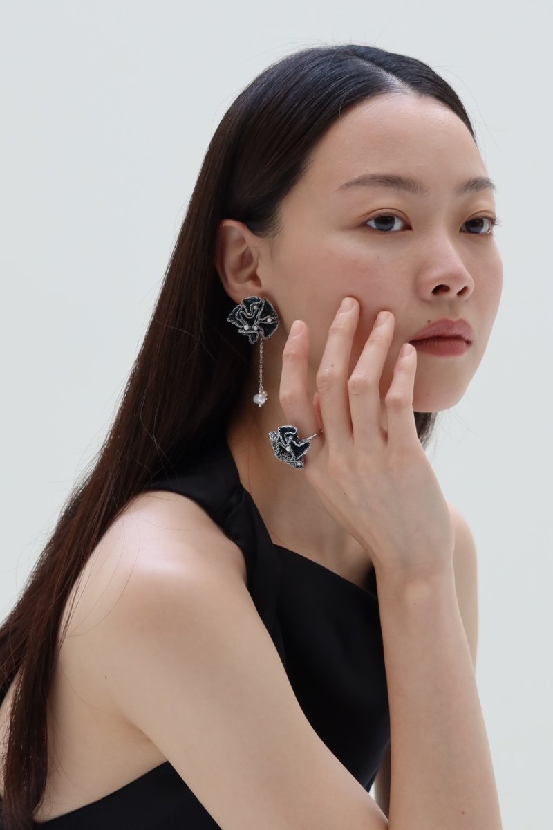 Vingtsix 维罗纳蓝耳环/耳夹可 树脂 约会耳环 婚礼耳环 - 耳环/耳夹 - 树脂 蓝色