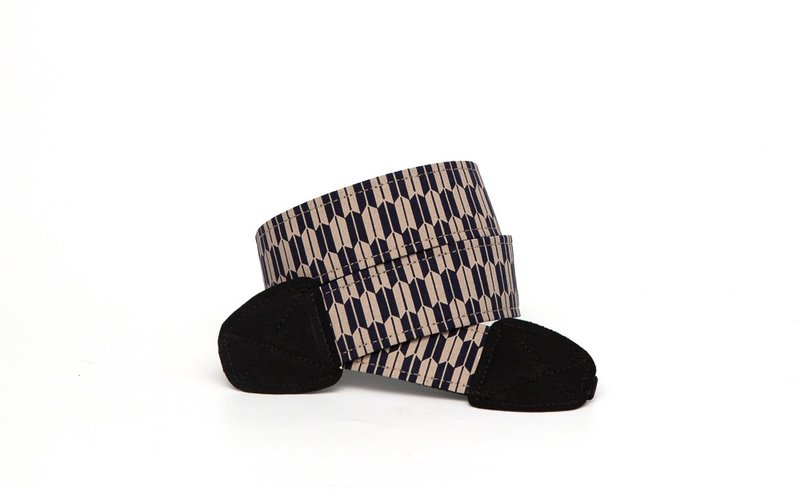 箭纹 双背带孔相机/相机背带/相机绳/拍照/相机 - 相机背带/脚架 - 棉．麻 黑色