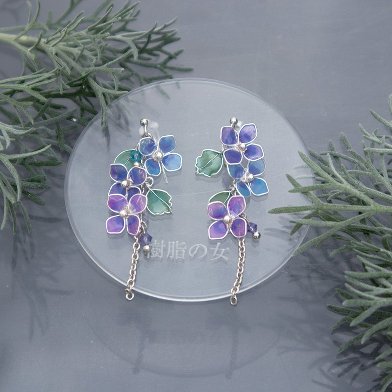 6月 June 紫阳花 Hydrangea - 耳环/耳夹 - 其他材质 蓝色