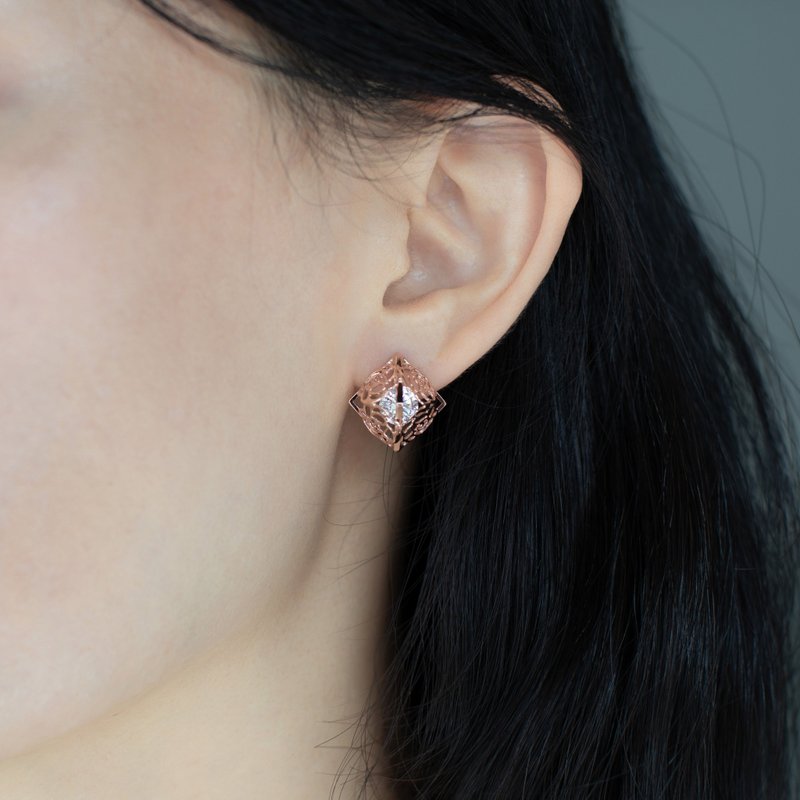 【快速出货】L'Amour Fleuri 玫瑰耳环 经典玫瑰系列 - 耳环/耳夹 - 铜/黄铜 金色