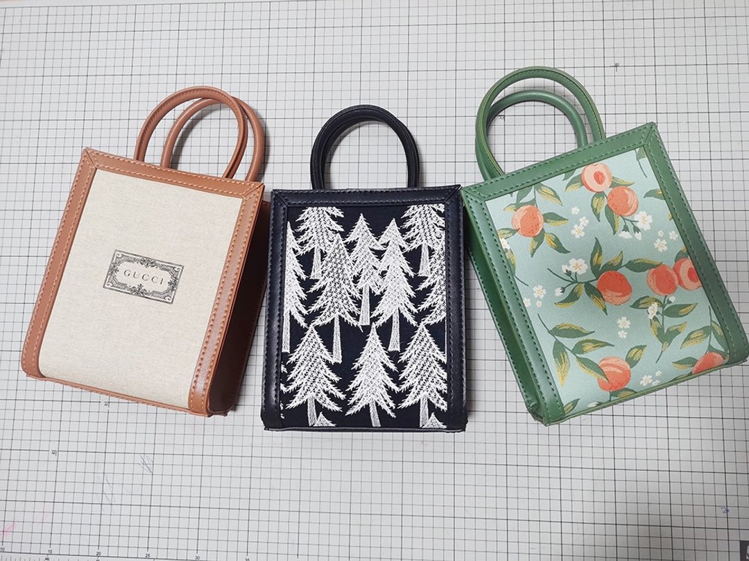 全手缝真皮手提袋 二层牛皮斜挎包 handmade两用手作刺绣布+皮包 - 侧背包/斜挎包 - 真皮 多色