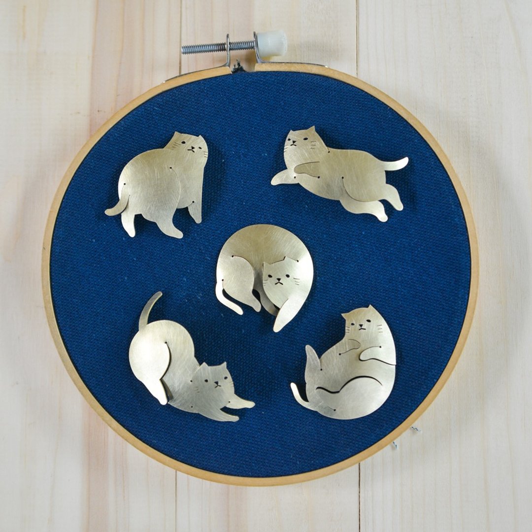 Fat Cat Brooch - 胸针 - 其他金属 金色