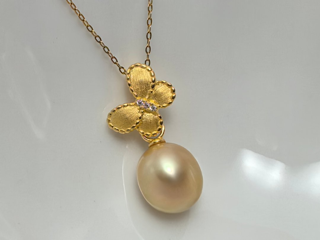 金色蝴蝶 天然海水珍珠 南洋金珠 纯银吊坠 多戴法 赠项链 - 项链 - 珍珠 金色