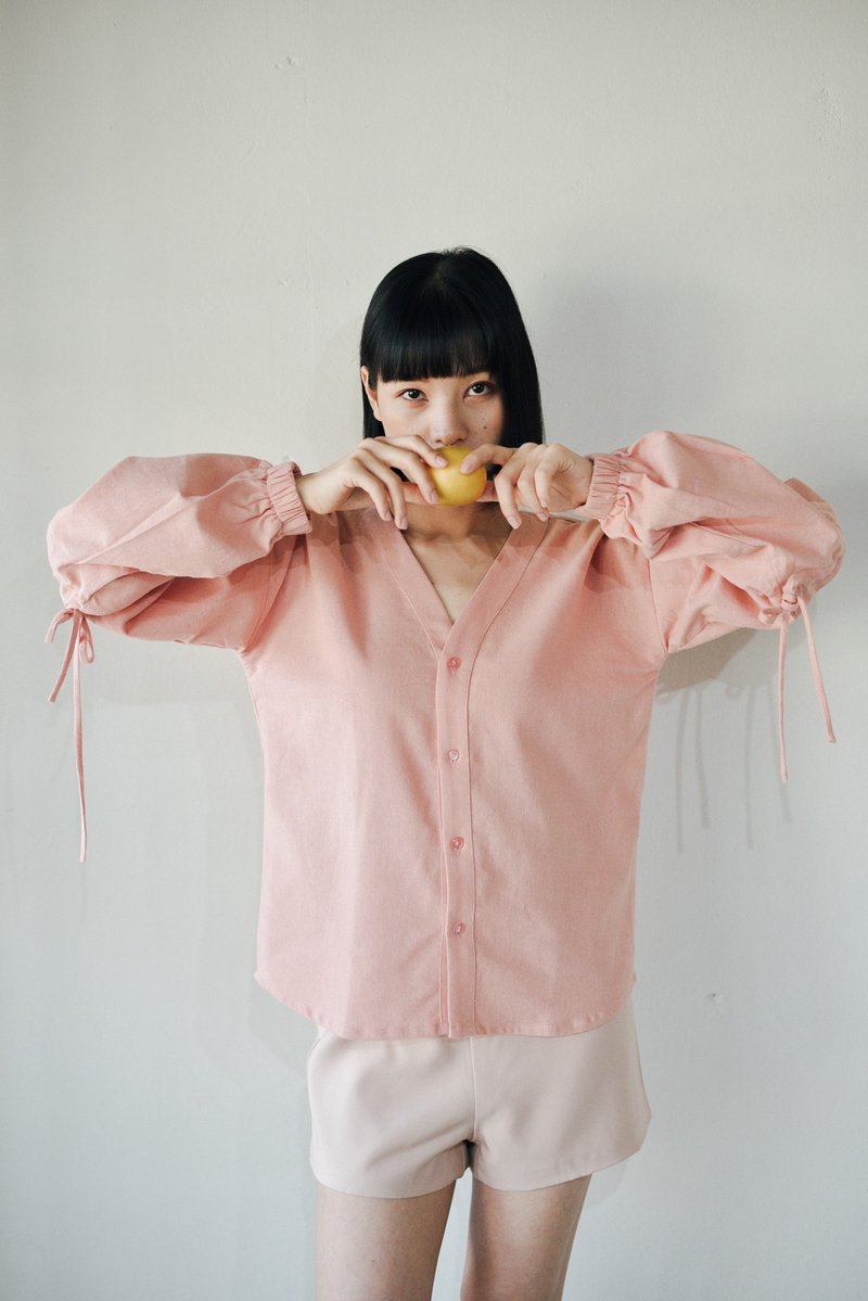 V-neck Cotton shirt - pink color - 女装上衣 - 棉．麻 