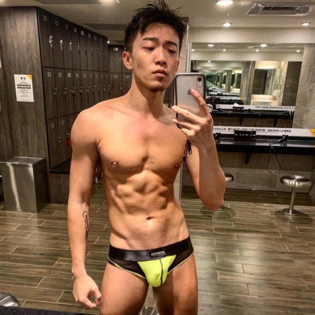 AttentionWear黑标超低腰网眼三角内裤【萤光黄】│ATTENTION台湾 - 男士内衣裤 - 尼龙 黄色