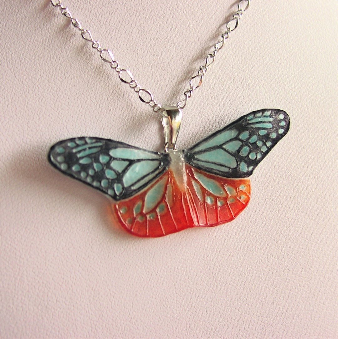 Chestnut tiger (purpura butterfly) pendant - 项链 - 玻璃 红色