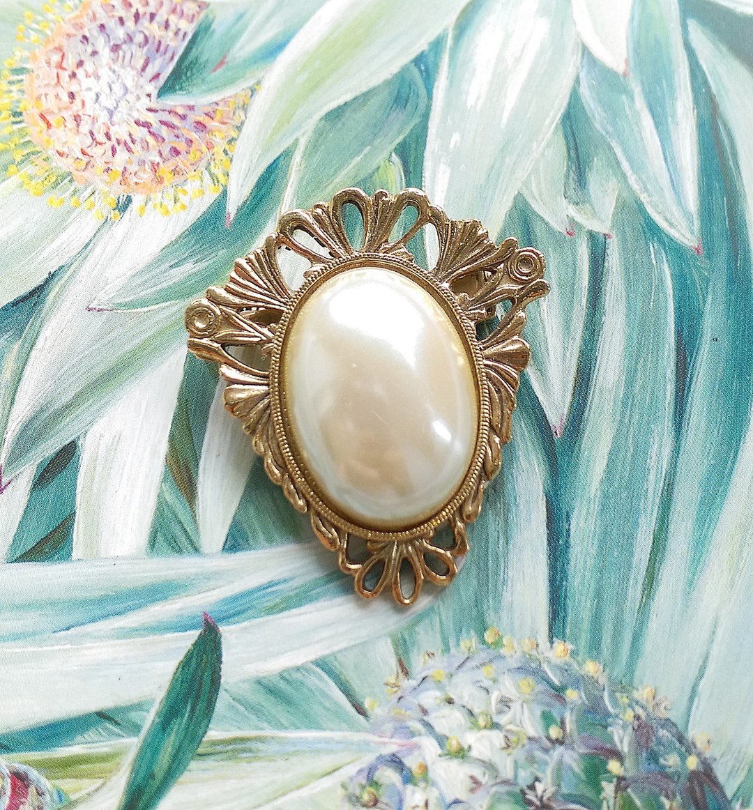 Vintage Jewelry 西洋古董饰品 1928 优雅 气质 椭圆盾型  别针 - 徽章/别针 - 其他金属 金色