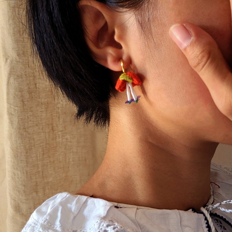 DUNIA handmade /花菓手缝串珠布耳环/ - 红配粉绿 - 耳环/耳夹 - 棉．麻 多色