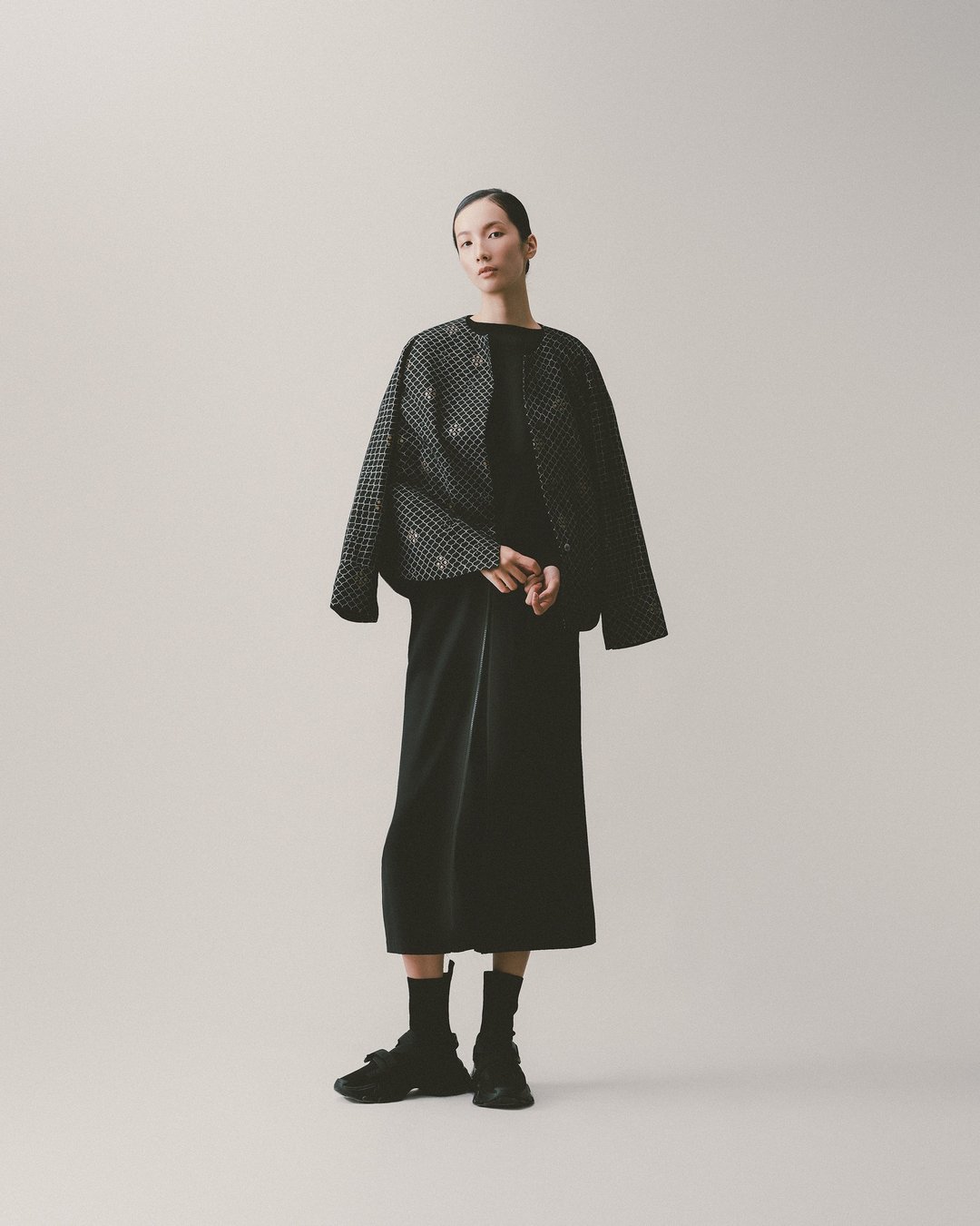 UUIN_黑白斜格网纱暗襟外套 - 女装休闲/机能外套 - 其他材质 黑色