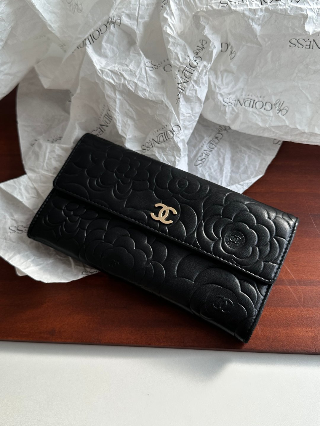 中古品 Chanel 香奈儿 山茶花压纹CC长银包 - 皮夹/钱包 - 真皮 黑色