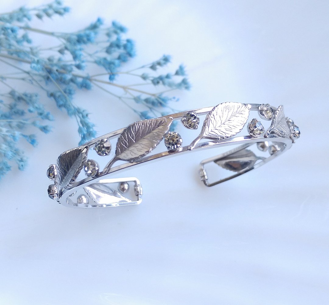 Vintage Jewelry 西洋古董饰品 Krementz 银叶果实手环 无原厂盒 - 手链/手环 - 其他金属 透明