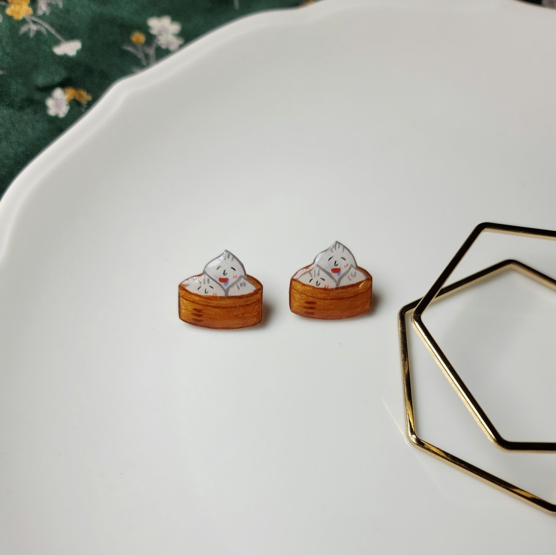 小笼包 特色小吃 可爱表情 手绘热缩片 耳环 - 耳环/耳夹 - 不锈钢 多色