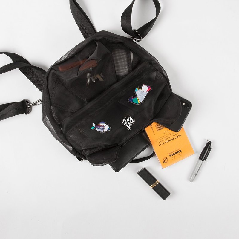 Black mesh bear mini bag - 侧背包/斜挎包 - 其他人造纤维 黑色